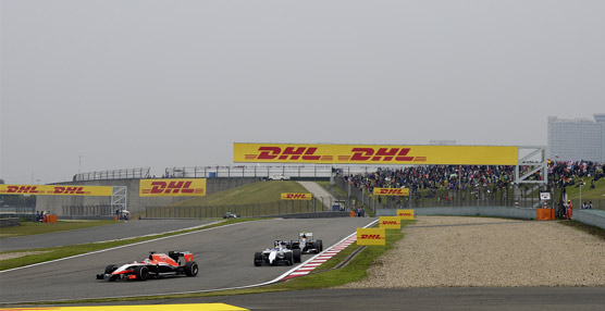 DHL es el socio logístico oficial de la Fórmula 1 ® y ha formado parte de la escena de las carreras desde hace más de veinticinco años.