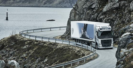 Volvo Trucks presenta el FH y el FH16 en una edici&oacute;n especialmente dise&ntilde;ada e inspirada en la Volvo Ocean Race