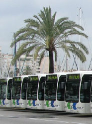 La CE busca reducir las emisiones de CO2 de camiones, autobuses y autocares.