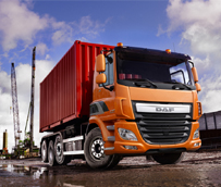 DAF presenta sus nuevos camiones Euro 6 CF y XF de cuatro ejes para aplicaciones especiales y de transporte pesado