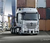 Mercedes está promocionando el Actros SLT para transporte pesado, una cabeza con motor OM 473 de 16 marchas
