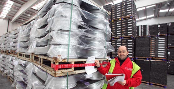 Norbert reúne piezas de proveedores en España para Nissan. Foto ND.