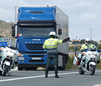 La DGT pone en marcha una semana de controles para detectar el consumo de alcohol y drogas al volante