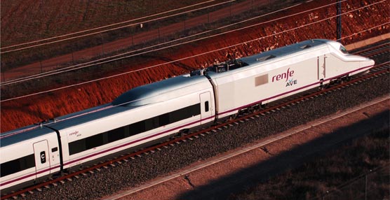 &lsquo;Coche en silencio&rsquo;, equipaje puerta a puerta y pago con PayPal, nuevos servicios AVE y Larga Distancia de Renfe