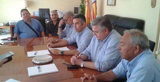 Reunión entre las autoridades de Ibiza y Formentera con la FEBT para ‘combatir el intrusismo y la competencia desleal’