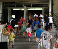 DHL Freight España visita el Bernabeu con los niños del Centro de Día de Madrid de Aldeas Infantiles SOS