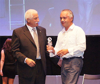 Azkar recibe el premio a la mejor entidad privada colaboradora de la Federación Gallega de Fútbol Sala