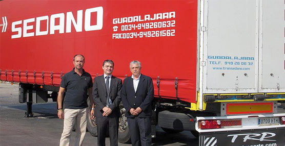 PaccarParts, Truckland y Transportes Sedano se unen para vestir un demo-semirremolque