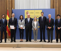 Alsa recibe la Placa al M&eacute;rito del Transporte Terrestre otorgada por el Ministerio de Fomento