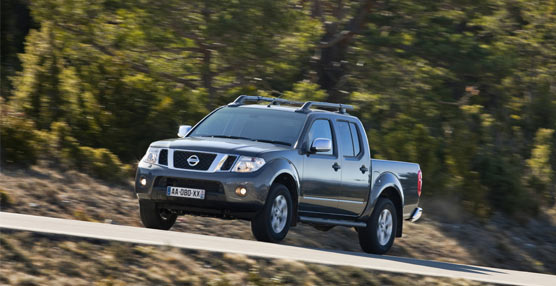 El nuevo Navara de Nissan incorpora mayor seguridad y un diseño renovado en la gama 2015