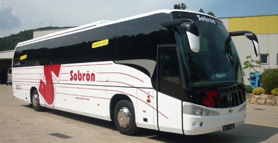 Autocares Sobrón, S.L. ha incorporado a su flota un chasis OC 500 RF 1842 RF Mercedes-Benz