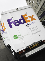 FedEx Express es la compañía de transporte urgente de FedEx Corp. que proporciona servicios a más de 220 países y territorios. FedEx Express utiliza una red global aérea y terrestre para los envíos más urgentes.