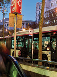 El precio del transporte público en Barcelona es un 43% superior al de la capital española.