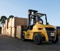 La nueva carretilla elevadora de contrapeso Diesel 7 toneladas de Cat Lift Trucks combina fuerza y eficiencia