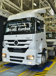 Camión número 200.000 construido en la planta de Aksaray (Turquía).