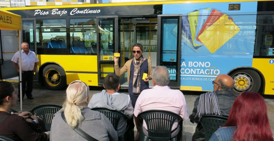 Guaguas Municipales y el Ayuntamiento de Las Palmas acercan a los mayores la tecnolog&iacute;a sin contacto