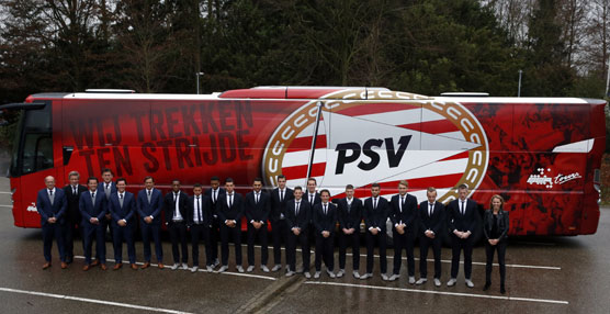 El autob&uacute;s que transportar&aacute; a los jugadores y cuerpo t&eacute;cnico del PSV Eindhoven es un VDL Futura FHD2-139