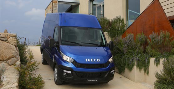 Iveco presenta su Daily Hi-Matic con cambio autom&aacute;tico de 8 velocidades en el European Motor Show