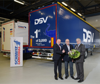 Schmitz Cargobull recibe un mega pedido de 3.000 semirremolques de lona para el operador log&iacute;stico DSV