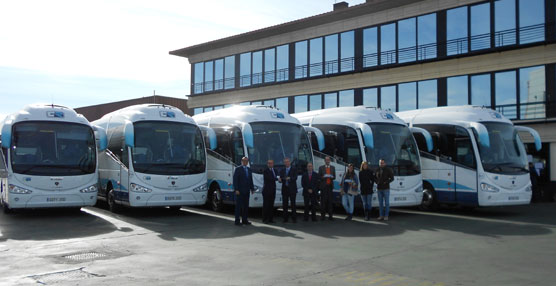 En un acto celebrado en las instalaciones de Empresa Ruiz, Irizar hizo entrega de la unidad número 2.000 de su modelo de autocar i6. 