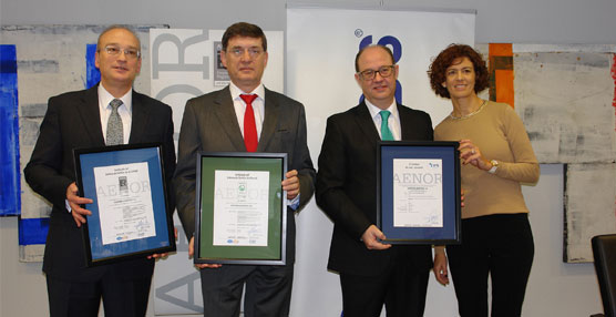 Avelino Brito, director general de Aenor; Luis Marceñido, consejero delegado de Logiters; Enrique López, director de Proyectos Estratégicos y Calidad de Logiters; y Maite Ferrer, jefa de Calidad de Logiters.