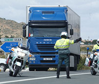 El exceso de velocidad e irregularidades en tacógrafo son las infracciones más cometidas por conductores de furgonetas y camiones