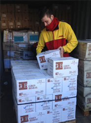 DHL Freight España ya ha enviado 6.000 libros desde Barcelona a Dakar y se continuará con el transporte de materiales a lo largo de 2015.