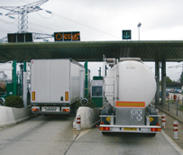 Los transportistas rechazan la idea de Fomento de prohibir la circulación de camiones en las carreteras nacionales 