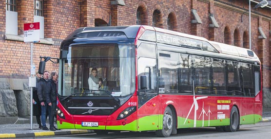 Híbridos eléctricos de Volvo comienzan a operar una nueva ruta en Estocolmo, la capital de Suecia