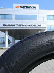Los neumáticos de altas prestaciones para SUV de Hankook como Equipo Original en el Porsche Macan