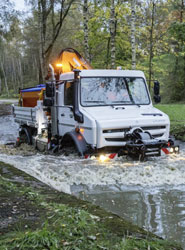 El Unimog U 5023 de Mercedes Benz tiene una capacidad de vadeo de hasta 1,2 m.