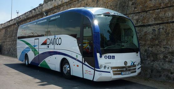 Los trabajadores de la empresa de Autobuses Dainco celebran el 25 aniversario de la empresa