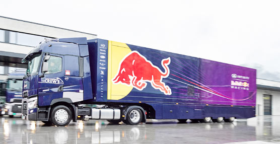Siete camiones Renault Trucks T se encargan de los desplazamientos de Red Bull F1 por Europa
