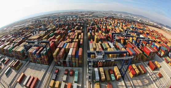 La terminal de contenedores Barcelona Europe South Terminal (BEST) es miembro del grupo Hutchison Port Holdings Limited (HPH).