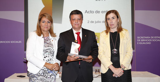 Susana Camarero, secretaria de estado de Servicios Sociales e Igualdad, Emilio Titos, director general de Mercedes-Benz España Fábrica Vitoria y Rosa Urbón, directora del Instituto de la Mujer y para la Igualdad de Oportunidades.