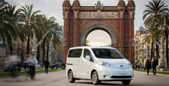 Nissan saca a pasear por Europa su furgoneta el&eacute;ctrica insignia, la e-NV200