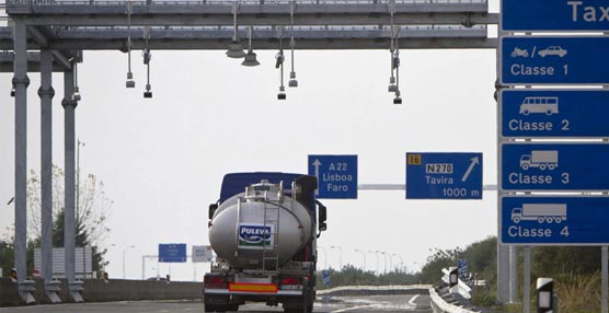 Fenadismer denuncia que los altos precios de los carburantes en el mercado español se deben a la falta de "competencia real"