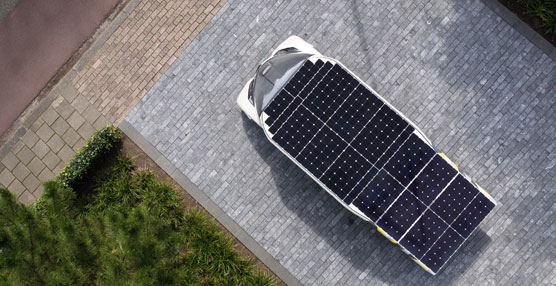TNT transporta un coche solar a Australia para participar en el World Solar Challenge