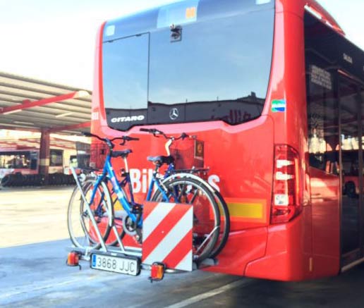 Un nuevo vehículo se acaba de sumar a Bilbobus con el portabicicletas incorporado como experiencia piloto