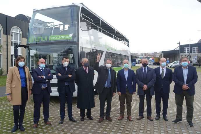 Vigo pone a prueba un autobús turístico 100% eléctrico de Unvi