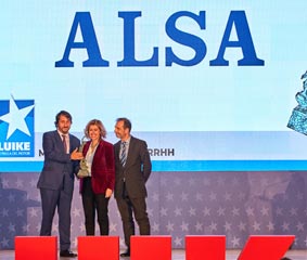 Recursos Humanos de Alsa recibe el premio 'Estrella Luike'