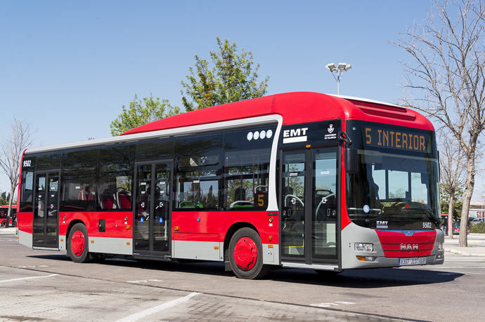 Valencia apuesta por el transporte público y congela las tarifas de la EMT para 2023