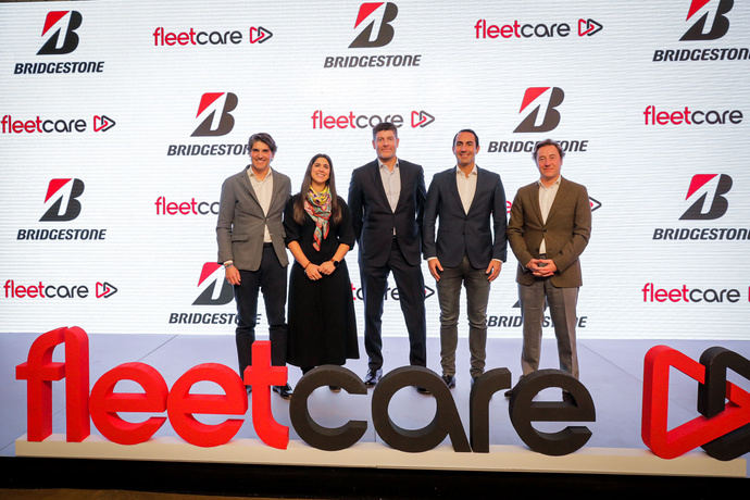 La suma de Bridgestone y Webfleet para la gestión es Fleetcare