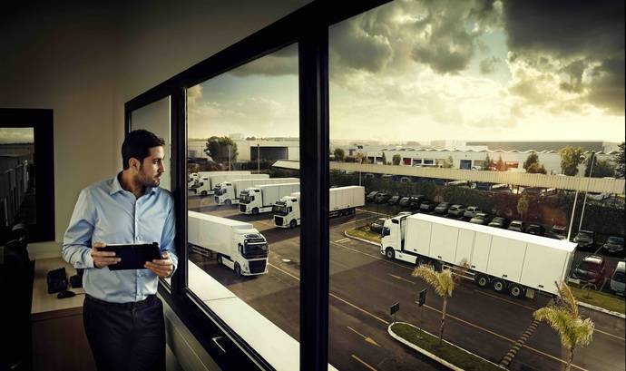 Volvo Trucks simplifica las operaciones diarias con Volvo Connect, interfaz digital