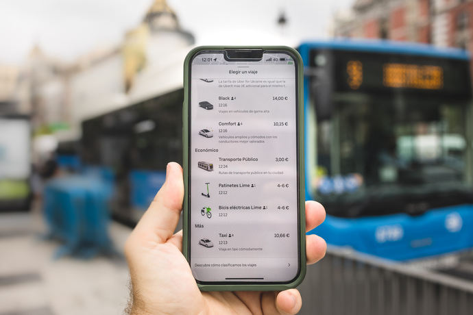 Novedad: Uber integra el transporte público madrileño en su aplicación