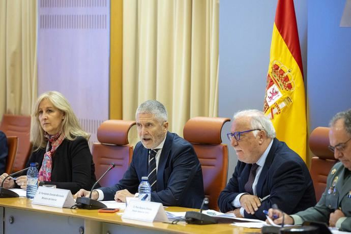 La subsecretaria de Interior, Susana Crisóstomo; el ministro Fernando Grande-Marlaska; y el director general de Tráfico, Pere Navarro.