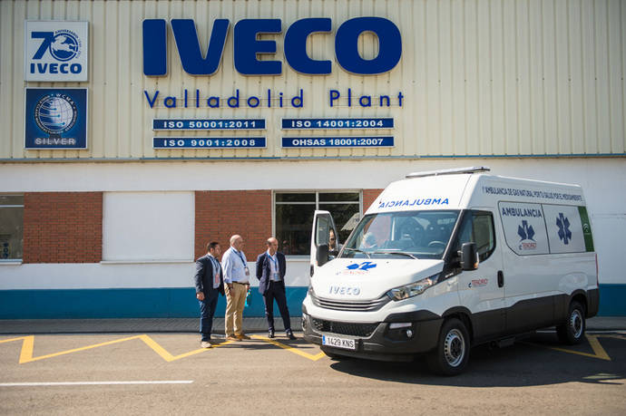 Iveco entrega la primera ambulancia de gas en Europa
