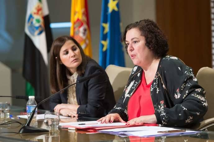 Rueda de prensa posterior a la reunión, de la consejera de Medio Ambiente y Rural, Políticas Agrarias y Territorio, Begoña García Bernal.