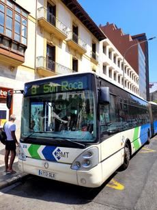 Palma comprueba las mejoras del acceso al autobús por la segunda puerta