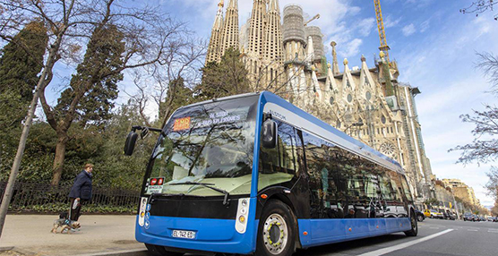 Barcelona refuerza el transporte público tras activar la Zona de Bajas Emisiones